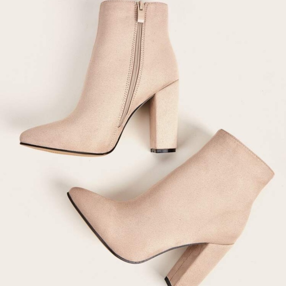 Minimalist chunky heeled boots - Apricot